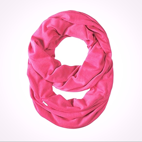 GANZ Accessories - NWT The Pocket Infinity Scarf to Secure Valuables